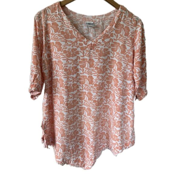 Love River Clothing Co. Hawaiian Inspired Floral Hibiscus Curved Hem Blouse M - Picture 1 of 6